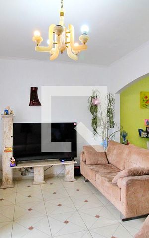 Casa à venda com 200m², 2 quartos e 3 vagasSala