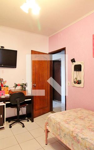 Casa à venda com 200m², 2 quartos e 3 vagasQuarto 2