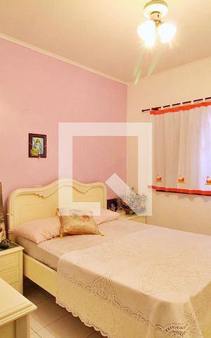 Casa à venda com 200m², 2 quartos e 3 vagasQuarto Suíte