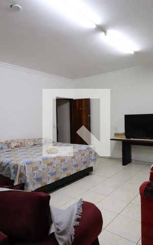 Casa para alugar com 650m², 4 quartos e 3 vagasSuíte 1