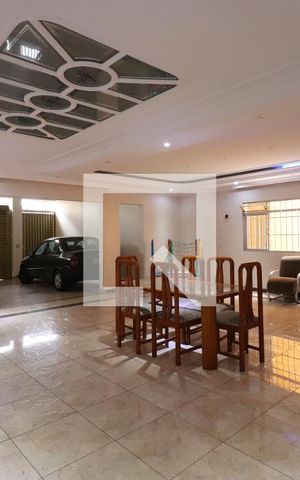 Casa para alugar com 650m², 4 quartos e 3 vagasSala