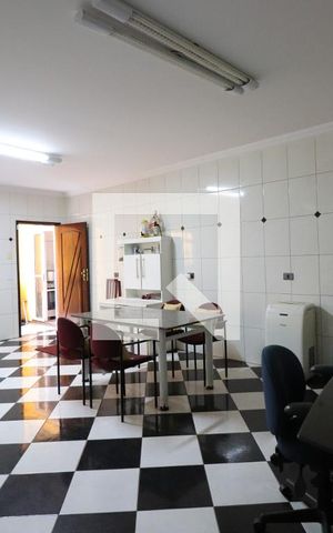 Casa para alugar com 650m², 4 quartos e 3 vagasCOZINHA II