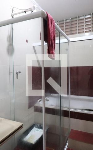 Casa para alugar com 650m², 4 quartos e 3 vagasBanheiro Social