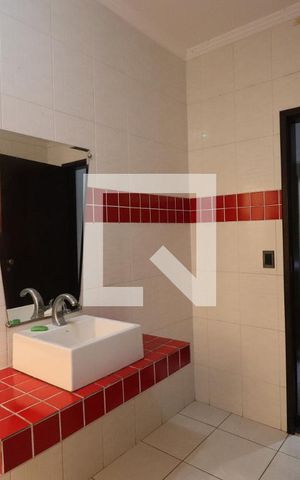 Casa para alugar com 650m², 4 quartos e 3 vagasBANHEIRO SOCIAL II