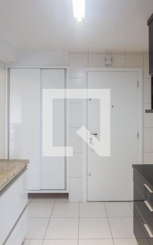 Apartamento para alugar com 112m², 2 quartos e 2 vagasCozinha