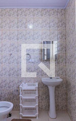 Apartamento para alugar com 80m², 2 quartos e 1 vaga Apartamento para alugar com 80m², 2 quartos e 1 vagaBanheiro da Suíte