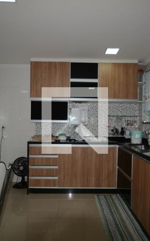 Casa à venda com 157m², 2 quartos e 2 vagasCozinha