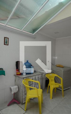 Casa à venda com 157m², 2 quartos e 2 vagasÁrea de serviço
