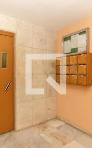 Apartamento à venda com 97m², 3 quartos e 1 vaga Apartamento à venda com 97m², 3 quartos e 1 vagaHall - Elevador