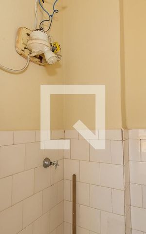 Apartamento à venda com 110m², 3 quartos e 1 vaga Apartamento à venda com 110m², 3 quartos e 1 vagaBanheiro de Serviço