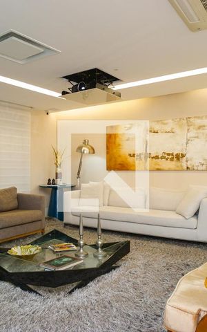Apartamento à venda com 360m², 5 quartos e 2 vagas Apartamento à venda com 360m², 5 quartos e 2 vagasSala