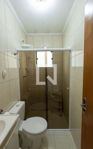 Casa à venda com 129m², 3 quartos e 2 vagas Casa à venda com 129m², 3 quartos e 2 vagasBanheiro Social