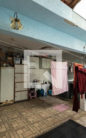Casa à venda com 129m², 3 quartos e 2 vagas Casa à venda com 129m², 3 quartos e 2 vagasÁrea de Serviço