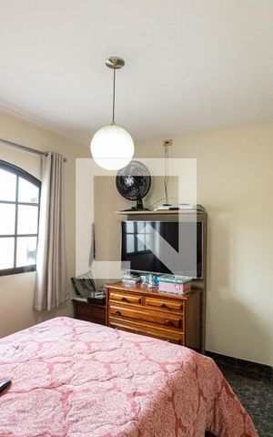 Casa à venda com 129m², 3 quartos e 2 vagas Casa à venda com 129m², 3 quartos e 2 vagasSuite