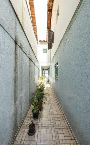 Casa à venda com 129m², 3 quartos e 2 vagas Casa à venda com 129m², 3 quartos e 2 vagasÁrea Externa