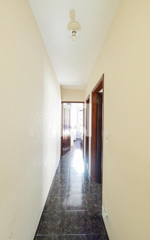 Casa à venda com 129m², 3 quartos e 2 vagas Casa à venda com 129m², 3 quartos e 2 vagasCorredor