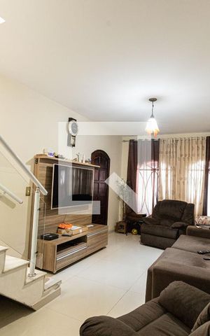 Casa à venda com 129m², 3 quartos e 2 vagas Casa à venda com 129m², 3 quartos e 2 vagasSala