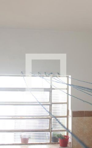Casa à venda com 250m², 4 quartos e 2 vagasarea de serviço