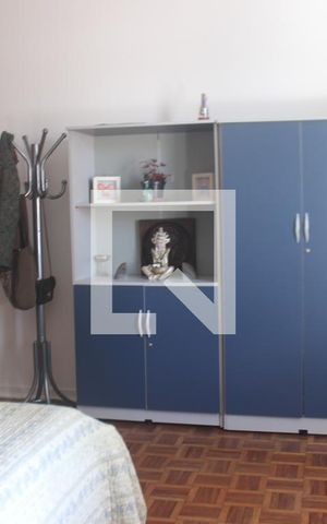 Casa à venda com 250m², 4 quartos e 2 vagasSuíte