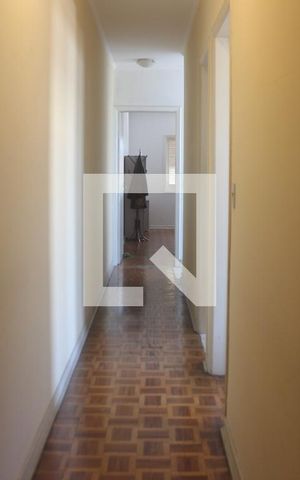 Casa à venda com 250m², 4 quartos e 2 vagasCorredor dos quartos