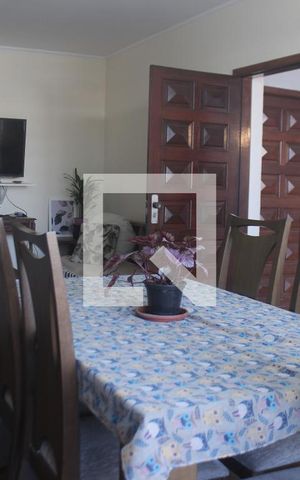 Casa à venda com 250m², 4 quartos e 2 vagasSala