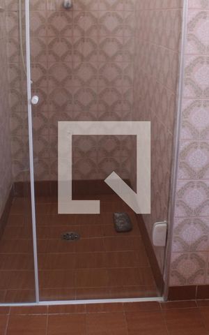Casa à venda com 250m², 4 quartos e 2 vagasBanheiro do corredor