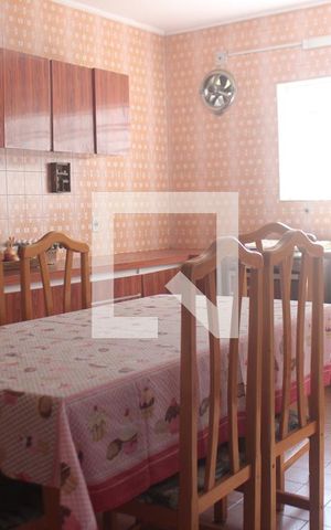 Casa à venda com 250m², 4 quartos e 2 vagasCozinha