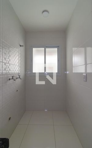 Apartamento para alugar com 32m², 1 quarto e sem vaga Apartamento para alugar com 32m², 1 quarto e sem vagaCozinha e Área de Serviço