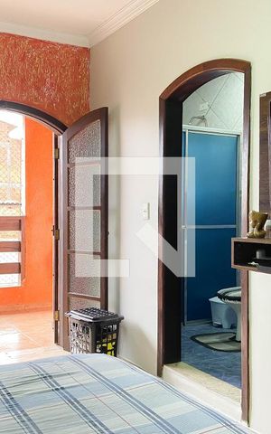 Casa à venda com 415m², 3 quartos e 3 vagas Casa à venda com 415m², 3 quartos e 3 vagasSuíte 2
