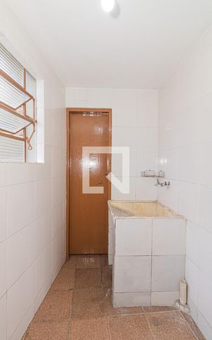 Casa à venda com 140m², 3 quartos e 2 vagas Casa à venda com 140m², 3 quartos e 2 vagasÁrea de Serviço