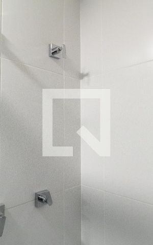 Apartamento para alugar com 68m², 2 quartos e 1 vaga Apartamento para alugar com 68m², 2 quartos e 1 vagaBanheiro social