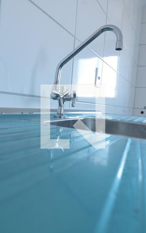 Apartamento à venda com 40m², 2 quartos e sem vagaCozinha e Área de Serviço - pia
