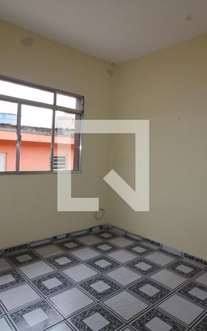 Casa para alugar com 70m², 2 quartos e 1 vagaquarto 2