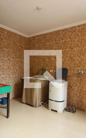 Casa para alugar com 70m², 2 quartos e 1 vagaÁrea de Serviço