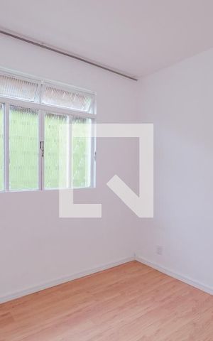 Casa para alugar com 350m², 3 quartos e 3 vagas Casa para alugar com 350m², 3 quartos e 3 vagasQuarto 2