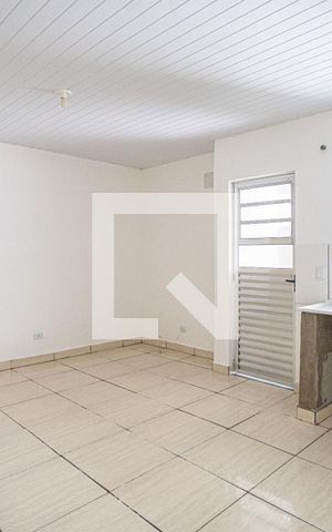 Casa à venda com 250m², 6 quartos e sem vaga Casa à venda com 250m², 6 quartos e sem vagaStudio