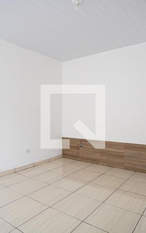 Casa à venda com 250m², 6 quartos e sem vaga Casa à venda com 250m², 6 quartos e sem vagaStudio