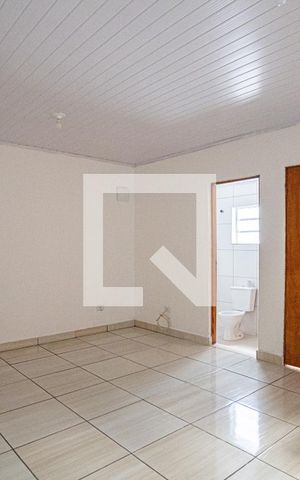 Casa à venda com 250m², 6 quartos e sem vaga Casa à venda com 250m², 6 quartos e sem vagaStudio