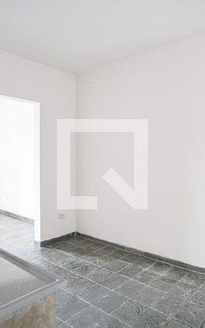 Casa à venda com 250m², 6 quartos e sem vaga Casa à venda com 250m², 6 quartos e sem vagaCozinha e área de serviço