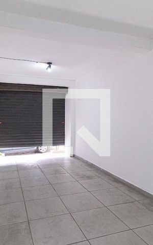 Casa à venda com 250m², 6 quartos e sem vaga Casa à venda com 250m², 6 quartos e sem vagaSalão