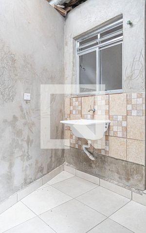 Casa à venda com 250m², 6 quartos e sem vaga Casa à venda com 250m², 6 quartos e sem vagaÁrea de serviço