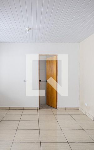 Casa à venda com 250m², 6 quartos e sem vaga Casa à venda com 250m², 6 quartos e sem vagaStudio