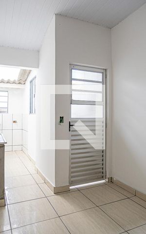 Casa à venda com 250m², 6 quartos e sem vaga Casa à venda com 250m², 6 quartos e sem vagaStudio