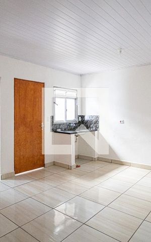 Casa à venda com 250m², 6 quartos e sem vaga Casa à venda com 250m², 6 quartos e sem vagaStudio