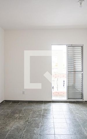 Casa à venda com 250m², 6 quartos e sem vaga Casa à venda com 250m², 6 quartos e sem vagaQuarto