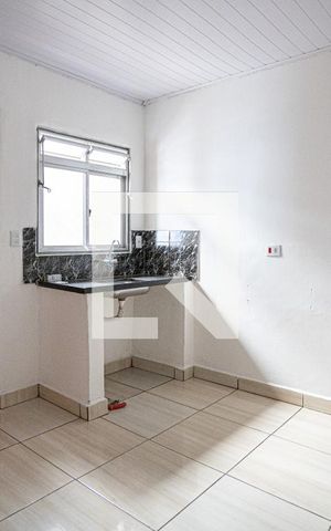 Casa à venda com 250m², 6 quartos e sem vaga Casa à venda com 250m², 6 quartos e sem vagaStudio