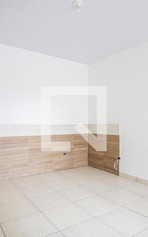 Casa à venda com 250m², 6 quartos e sem vaga Casa à venda com 250m², 6 quartos e sem vagaStudio