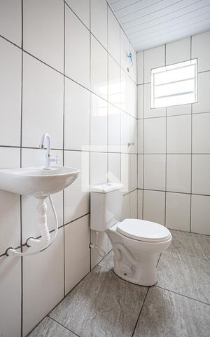 Casa à venda com 250m², 6 quartos e sem vaga Casa à venda com 250m², 6 quartos e sem vagaBanheiro