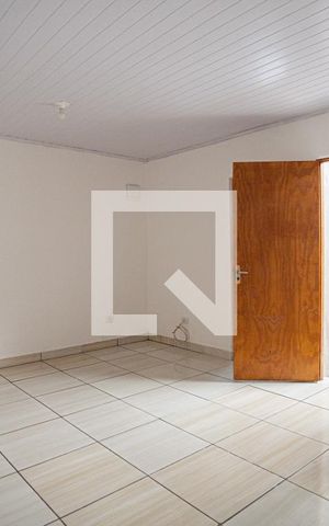 Casa à venda com 250m², 6 quartos e sem vaga Casa à venda com 250m², 6 quartos e sem vagaStudio