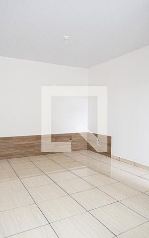 Casa à venda com 250m², 6 quartos e sem vaga Casa à venda com 250m², 6 quartos e sem vagaStudio